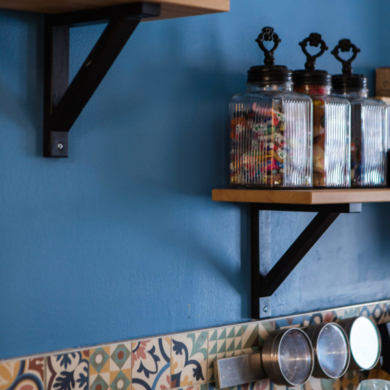 Le décor de Jules - Conseil en aménagement & décoration intérieure - Décoratrice et architecte d'intérieur Lille La madeleine Saint-andré-lez-lille Lambersart Bondues Marcq en baroeul - Réalisations - Projet n° 1 - Un salon et une pièce de vie familiale à la décoration industrielle