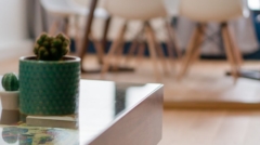 Le décor de Jules - Conseil en aménagement & décoration intérieure - Décoratrice et architecte d'intérieur Lille La madeleine Saint-andré-lez-lille Lambersart Bondues Marcq en baroeul - Réalisations - Salon à la décoration vintage graphique masculin