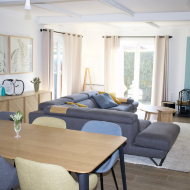 Le décor de Jules - Conseil en aménagement & décoration intérieure - Décoratrice et architecte d'intérieur Lille La madeleine Saint-andré-lez-lille Lambersart Bondues Marcq en baroeul - Réalisations - Décoration salon lumineux et chaleureux