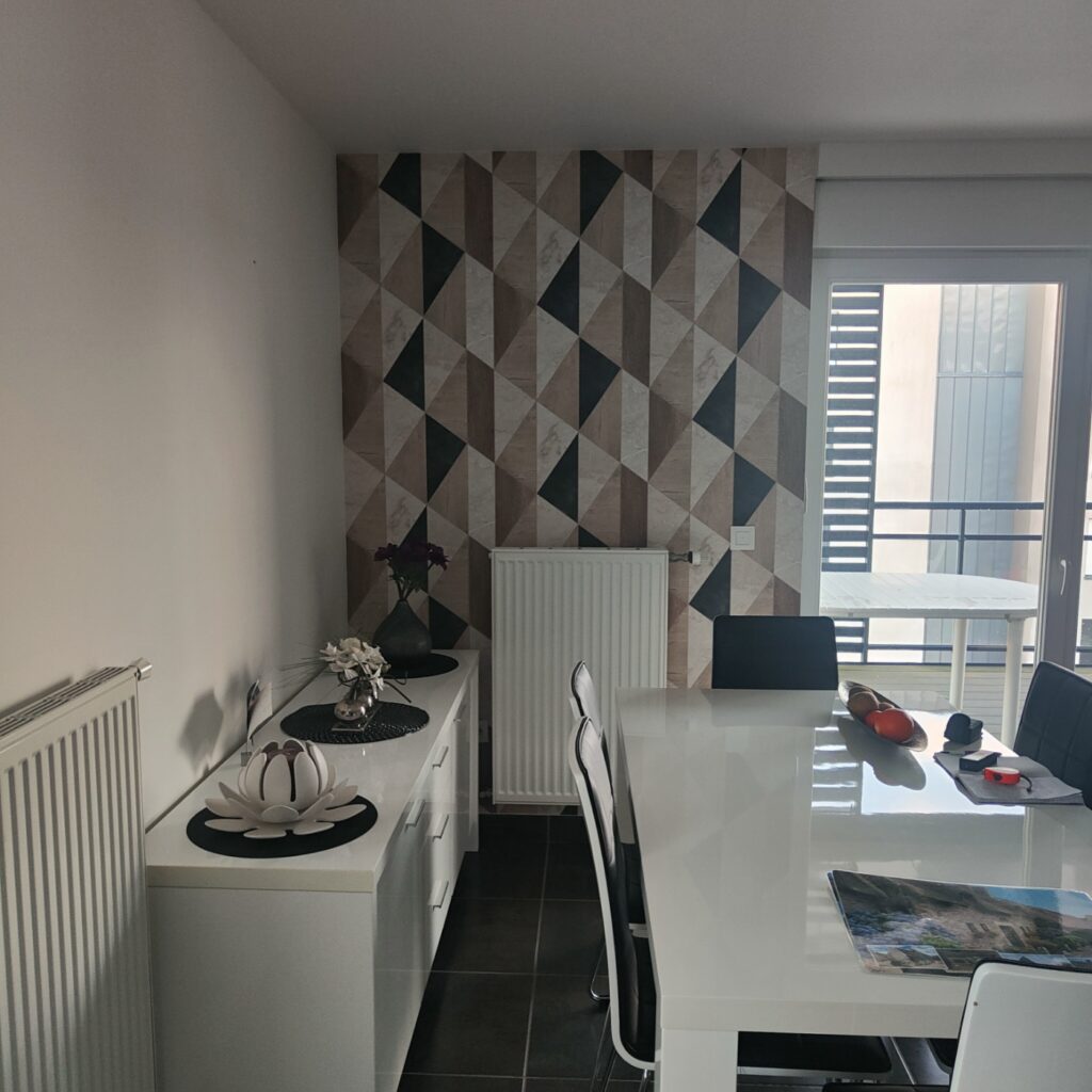 Le décor de Jules - Conseil en aménagement & décoration intérieure - Décoratrice d'intérieur et architecte d'intérieur Lille La madeleine Saint-andré-lez-lille Lambersart Bondues Marcq en baroeul Villeneuve d'Ascq - Mouvaux - Décoration colorée dans une pièce de vie